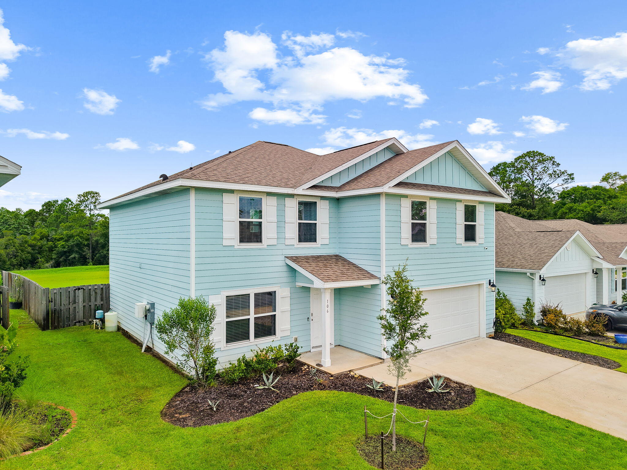 LARGE YARD! Beautiful 4 bed (plus flex room), 2.5 bath single-family home in Hammock Bay - Freeport, FL. Built in 2021, this modern home features updated appliances, EVP flooring in kitchen, dining and living room, and carpet in bedrooms, plenty of storage closets, spacious master, double vanity sinks in both full baths, additional living room/office/flex room on main level, covered patio and porch, garage, and partially fenced backyard with privacy in mind. Included with your rent is Cable TV, trash pickup, and access to all Hammock Bay amenities - FOUR pools, 24/7/365 fitness centers, bike trails, parks, dog park, pickleball and more! Washer and Dryer are included, but not warranted. Dogs allowed (sorry, no cats), restrictions apply. If approved, a non-refundable pet fee of $250 per pet and $25/mo pet rent per pet will apply. A one-time $100 lease admin fee applies.

Welcome to Hammock Bay! Included in rent is access to ALL Hammock Bay Amenities, including FOUR community pools, THREE clubhouses, THREE fitness centers, walking paths, trails, pier on the Bay, playgrounds, tennis, pickleball, basketball, TV lounges, fishing, events, and more!