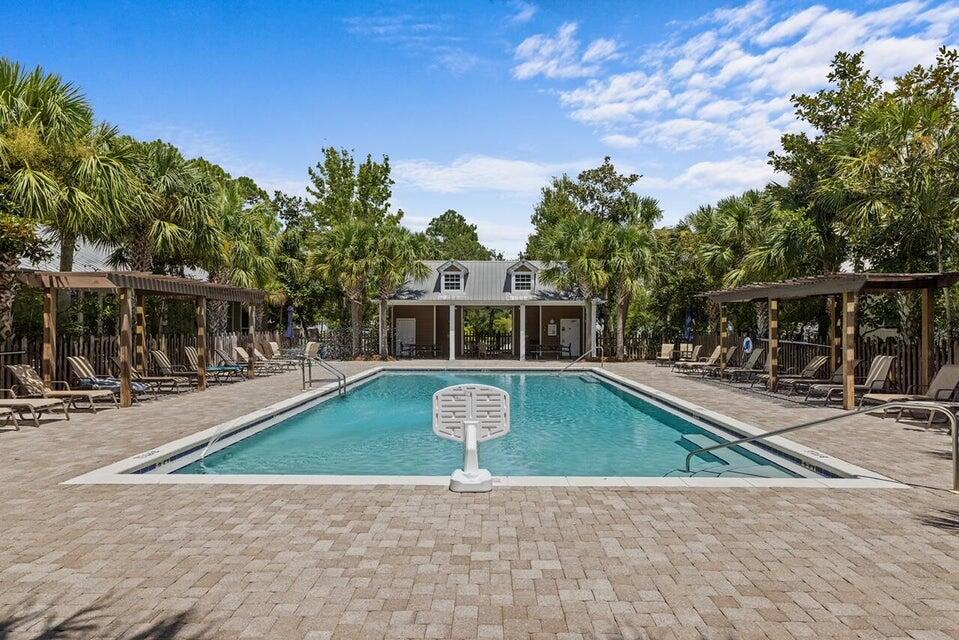 HIDDEN GROVE - Residential