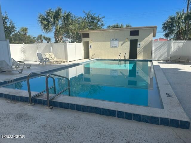 SAND CASTLE VILLAS CONDO - Residential