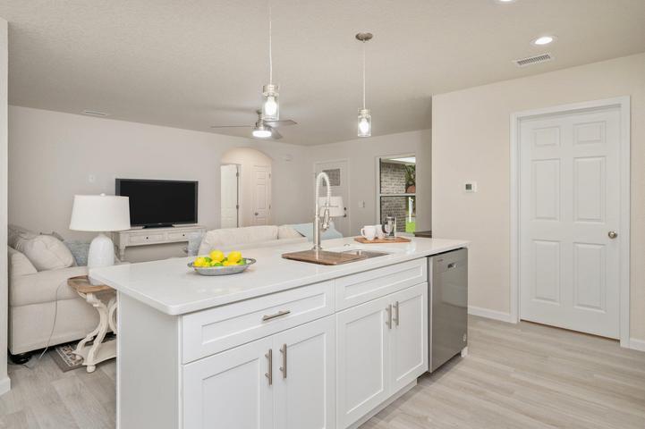 Crestview S1/2 LOTS 11 & 12 BLK 110 - Residential
