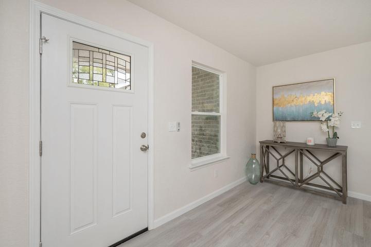 Crestview S1/2 LOTS 11 & 12 BLK 110 - Residential