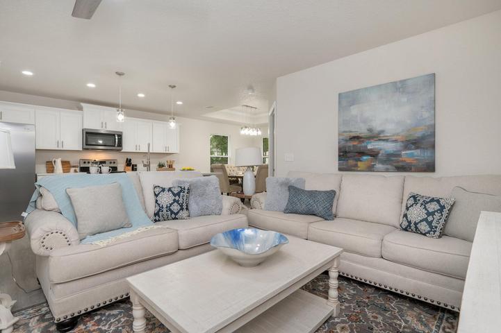 Crestview S1/2 LOTS 11 & 12 BLK 110 - Residential