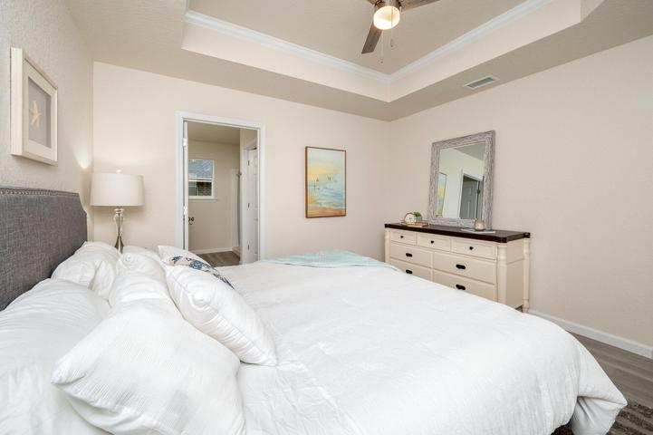 Crestview S1/2 LOTS 11 & 12 BLK 110 - Residential