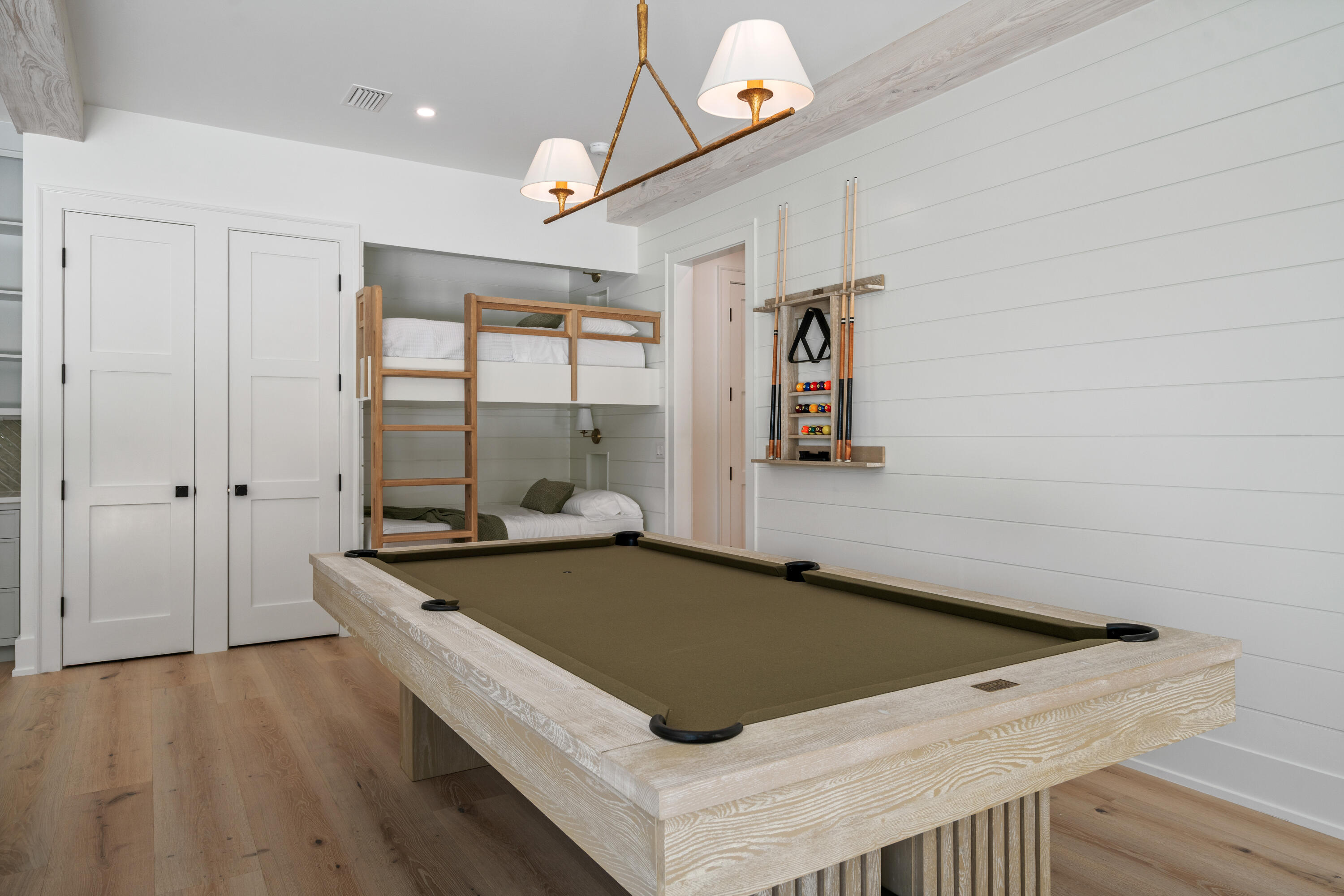 SEAGROVE 5TH ADDN - Residential