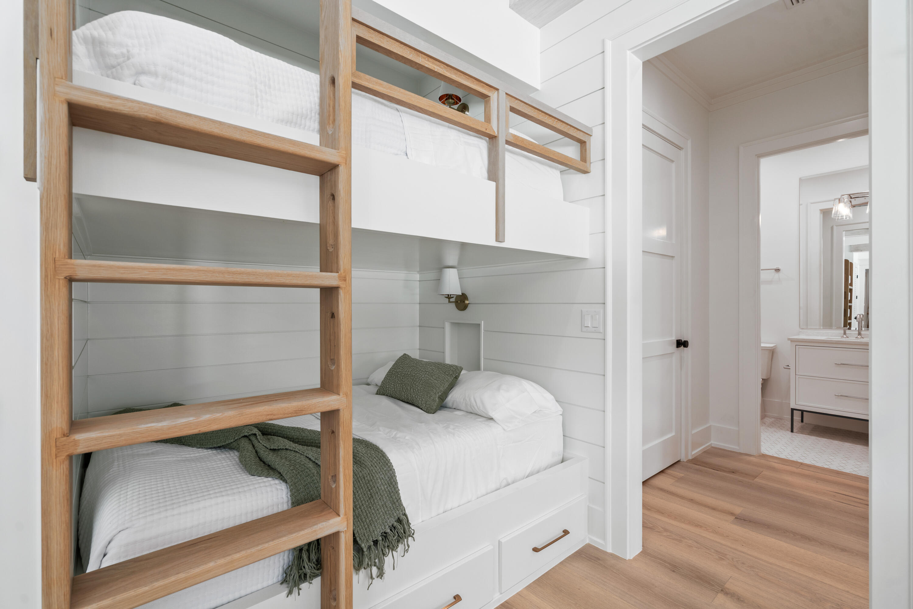 SEAGROVE 5TH ADDN - Residential