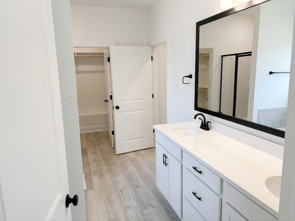HOUSTON PLACE - Residential