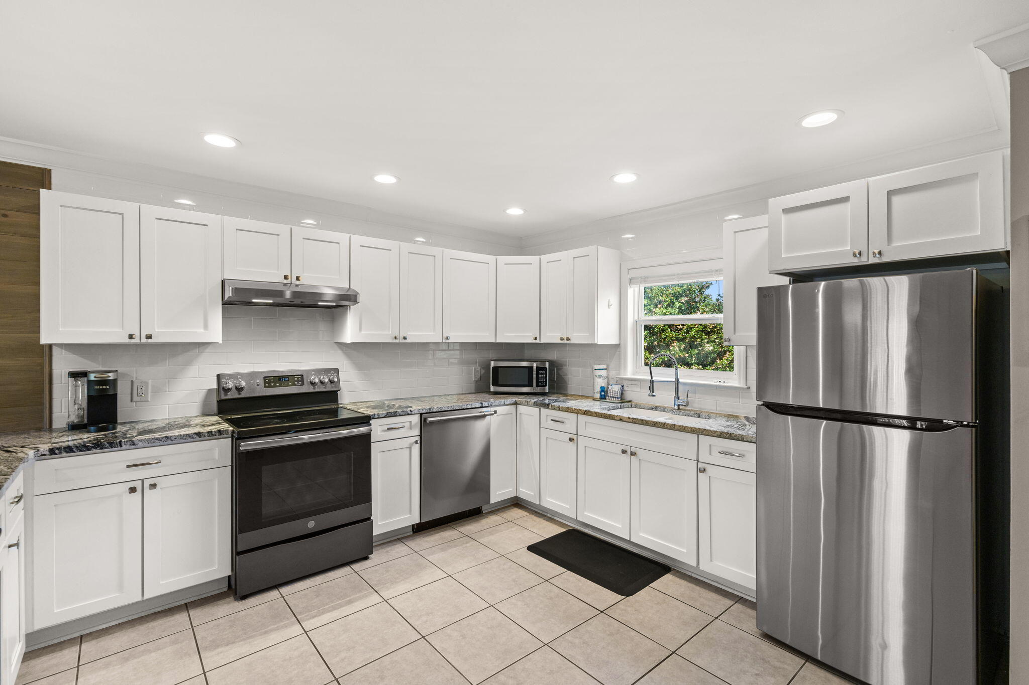SEA BLUFF CONDO PH 3 - Residential