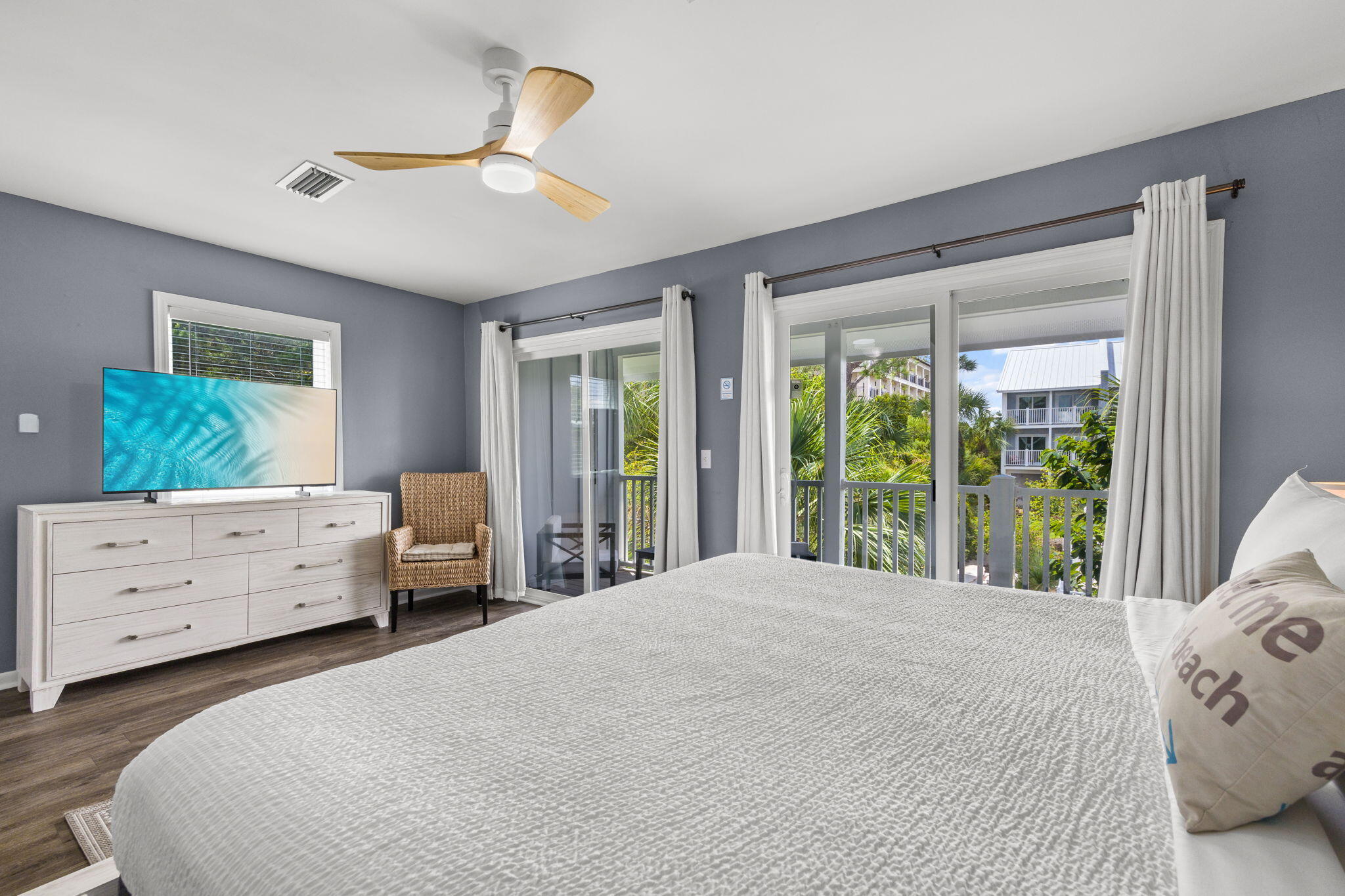 SEA BLUFF CONDO PH 3 - Residential