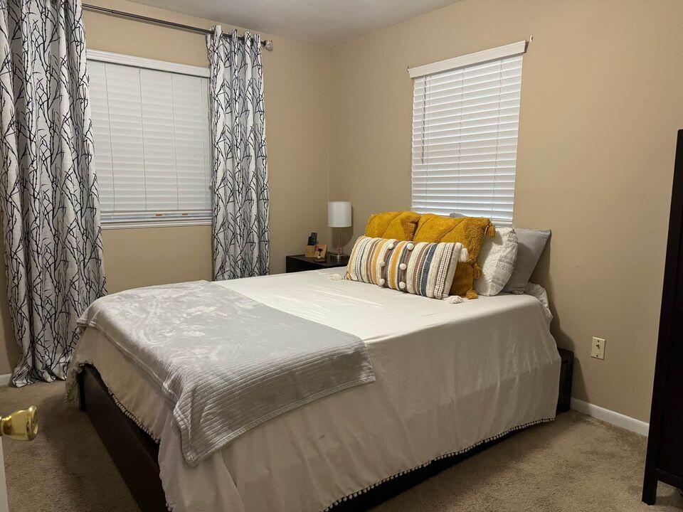 OAKLAND ADDN AMENDED LOT 13 BLK 33 - Residential Lease