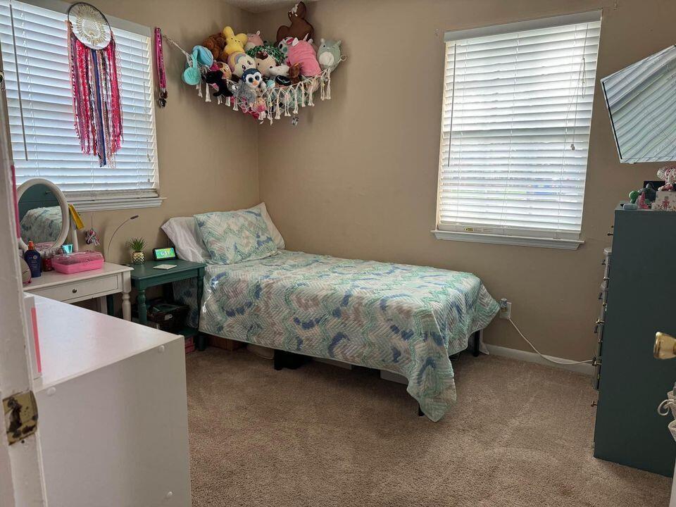 OAKLAND ADDN AMENDED LOT 13 BLK 33 - Residential Lease