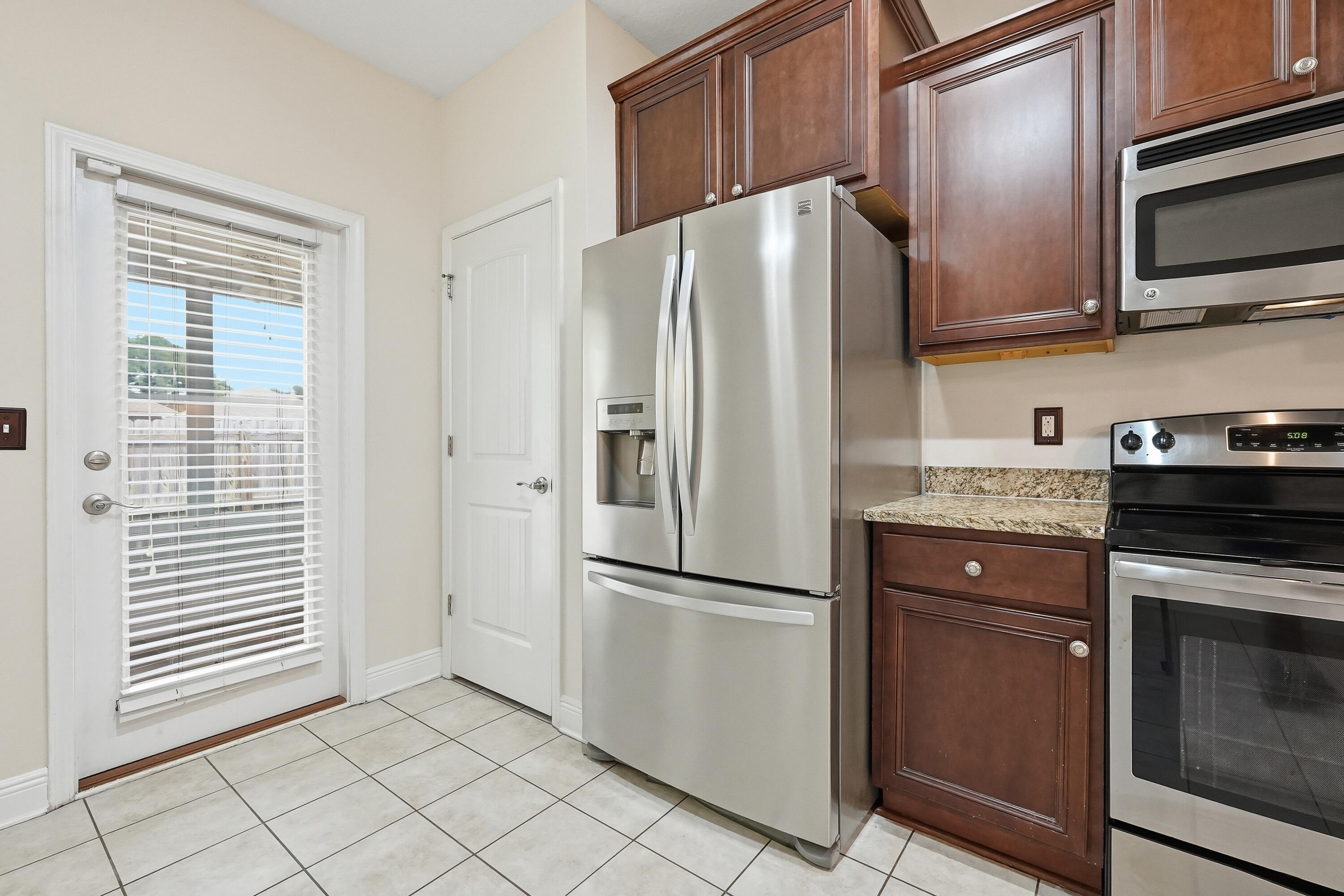 LAGRANGE LANDING - Residential