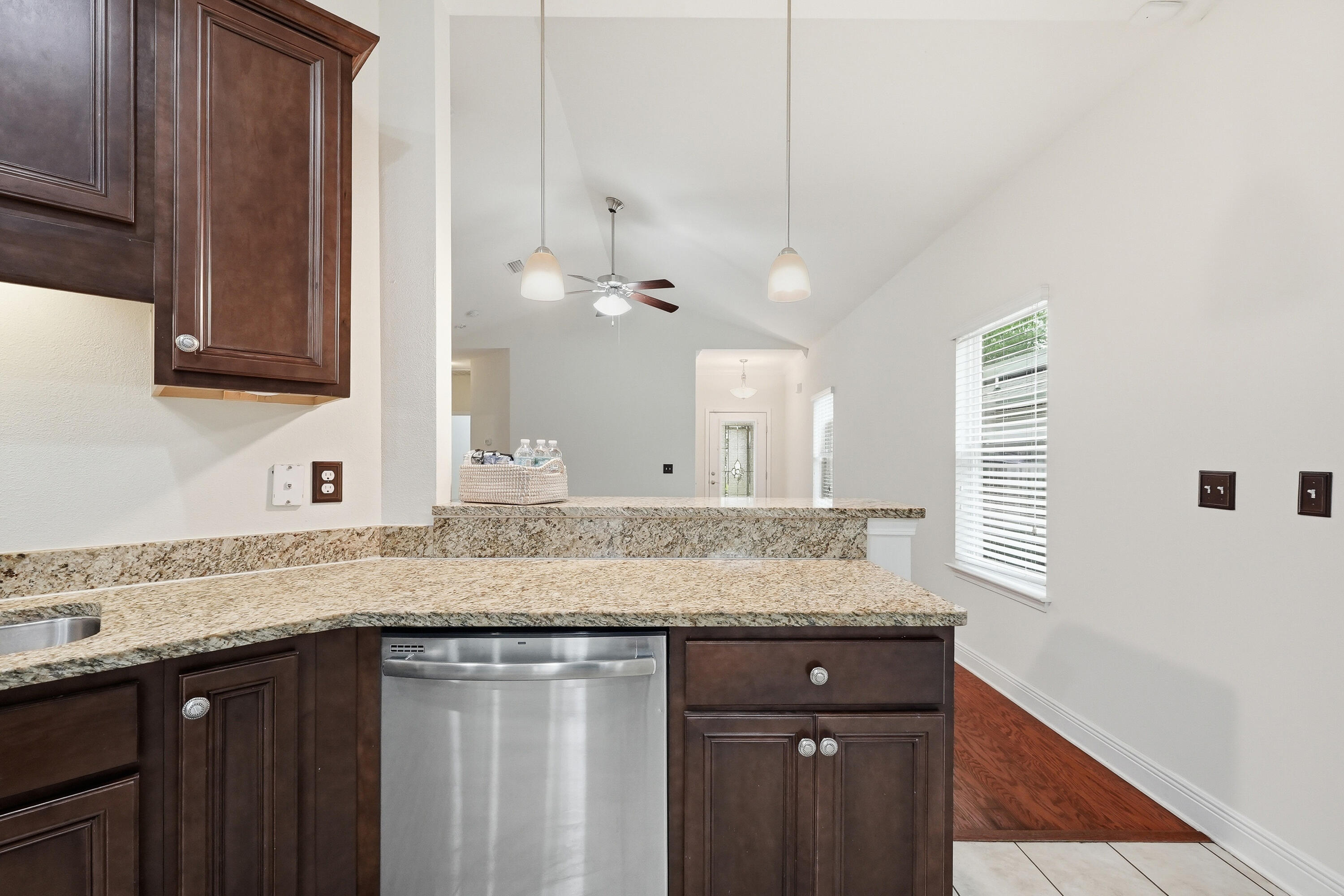 LAGRANGE LANDING - Residential