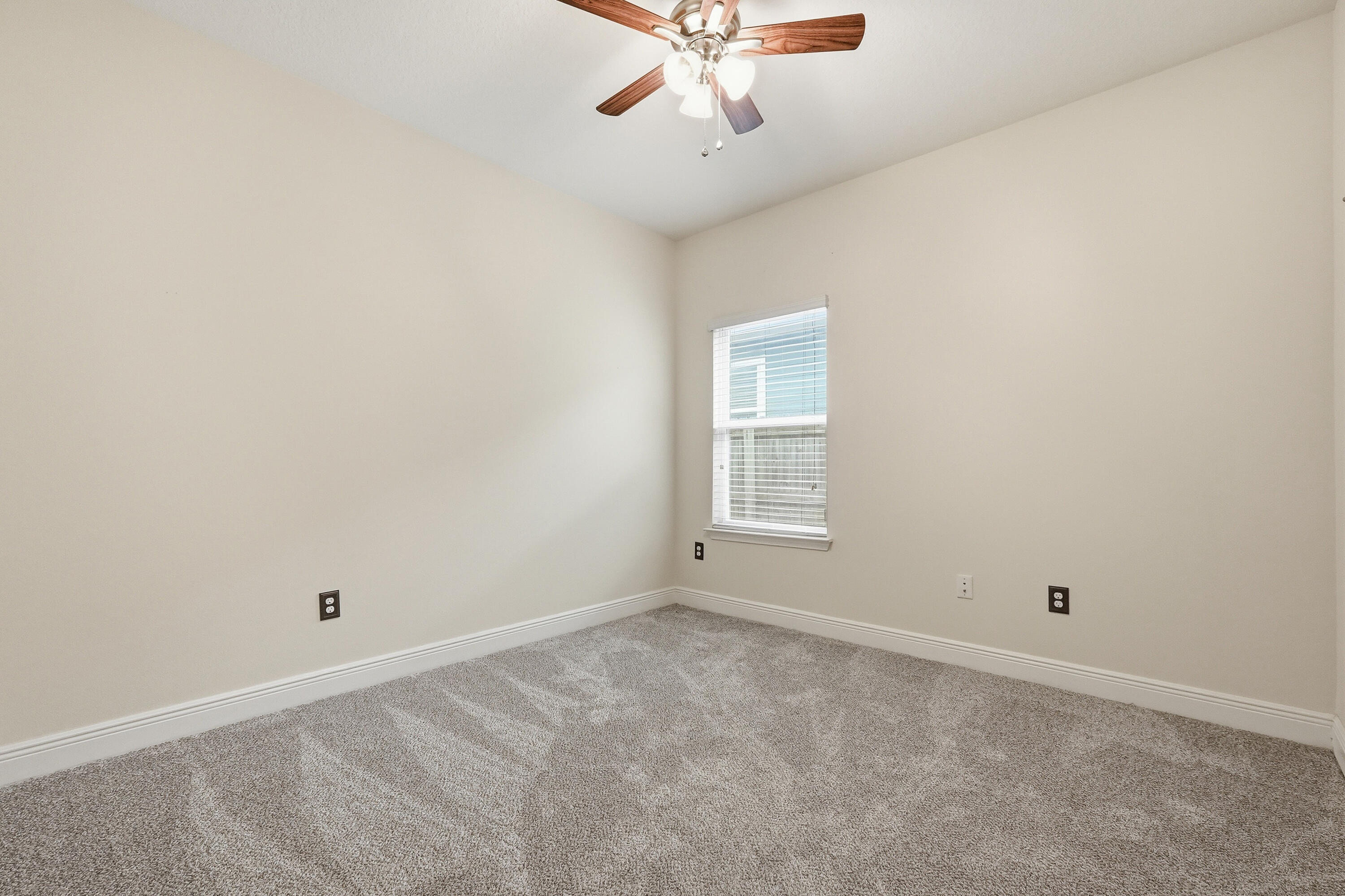 LAGRANGE LANDING - Residential