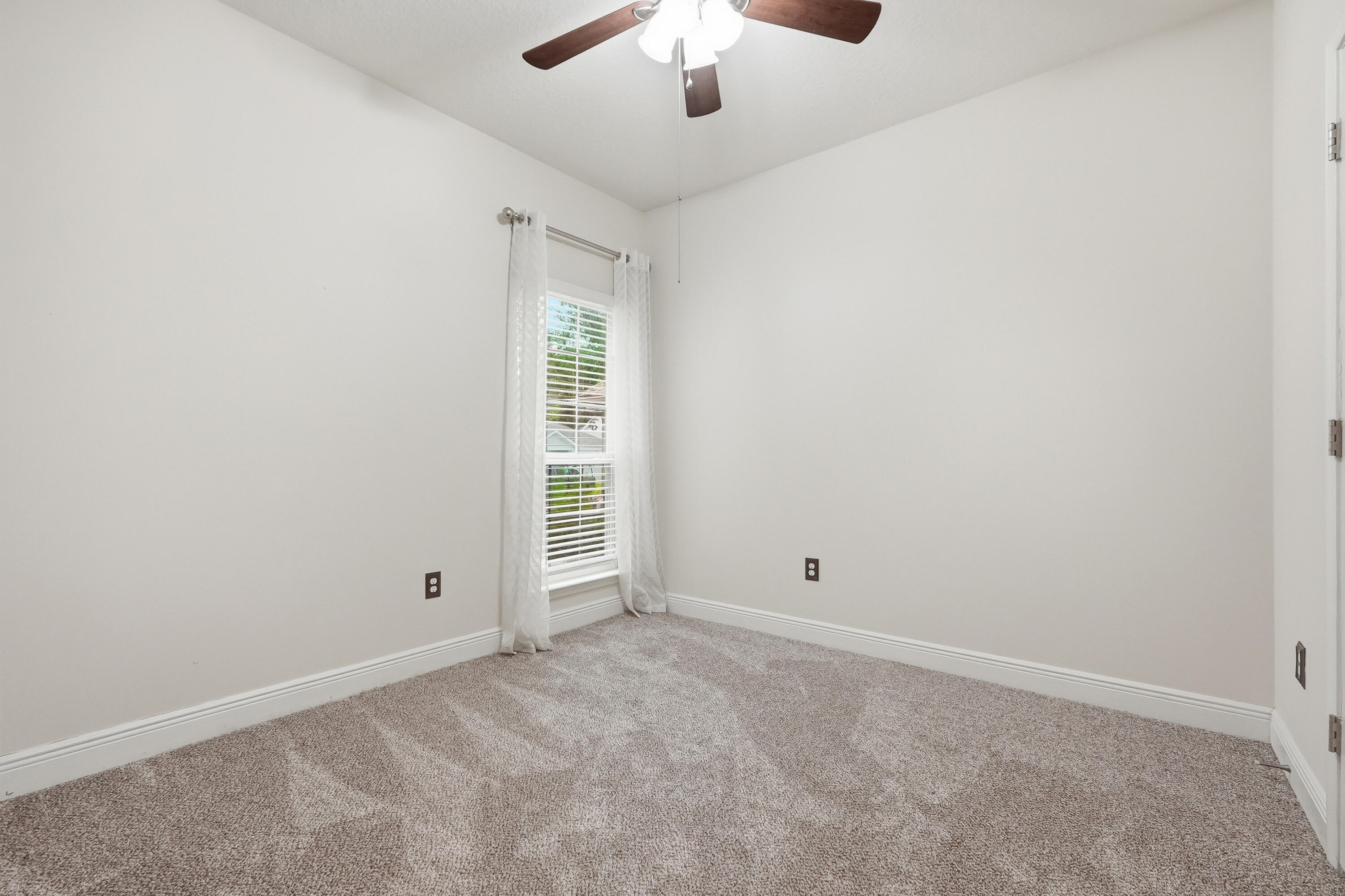 LAGRANGE LANDING - Residential