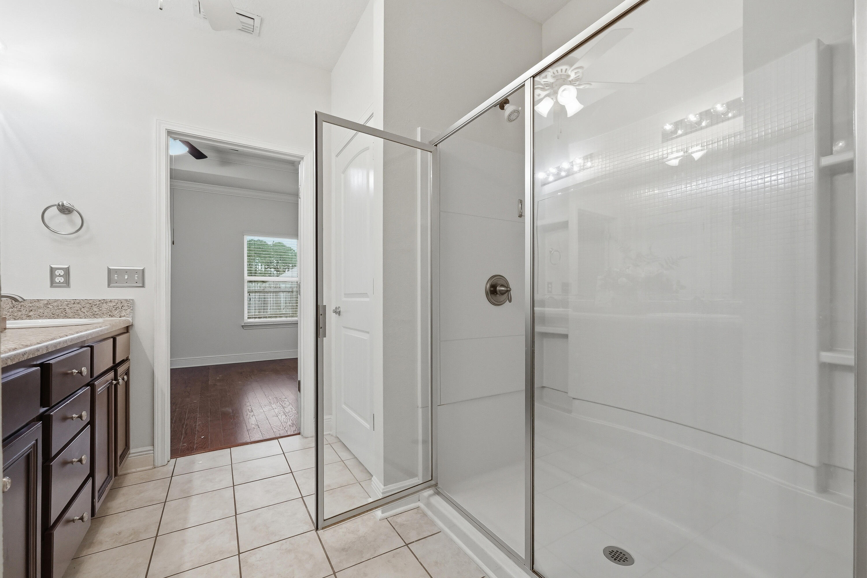 LAGRANGE LANDING - Residential