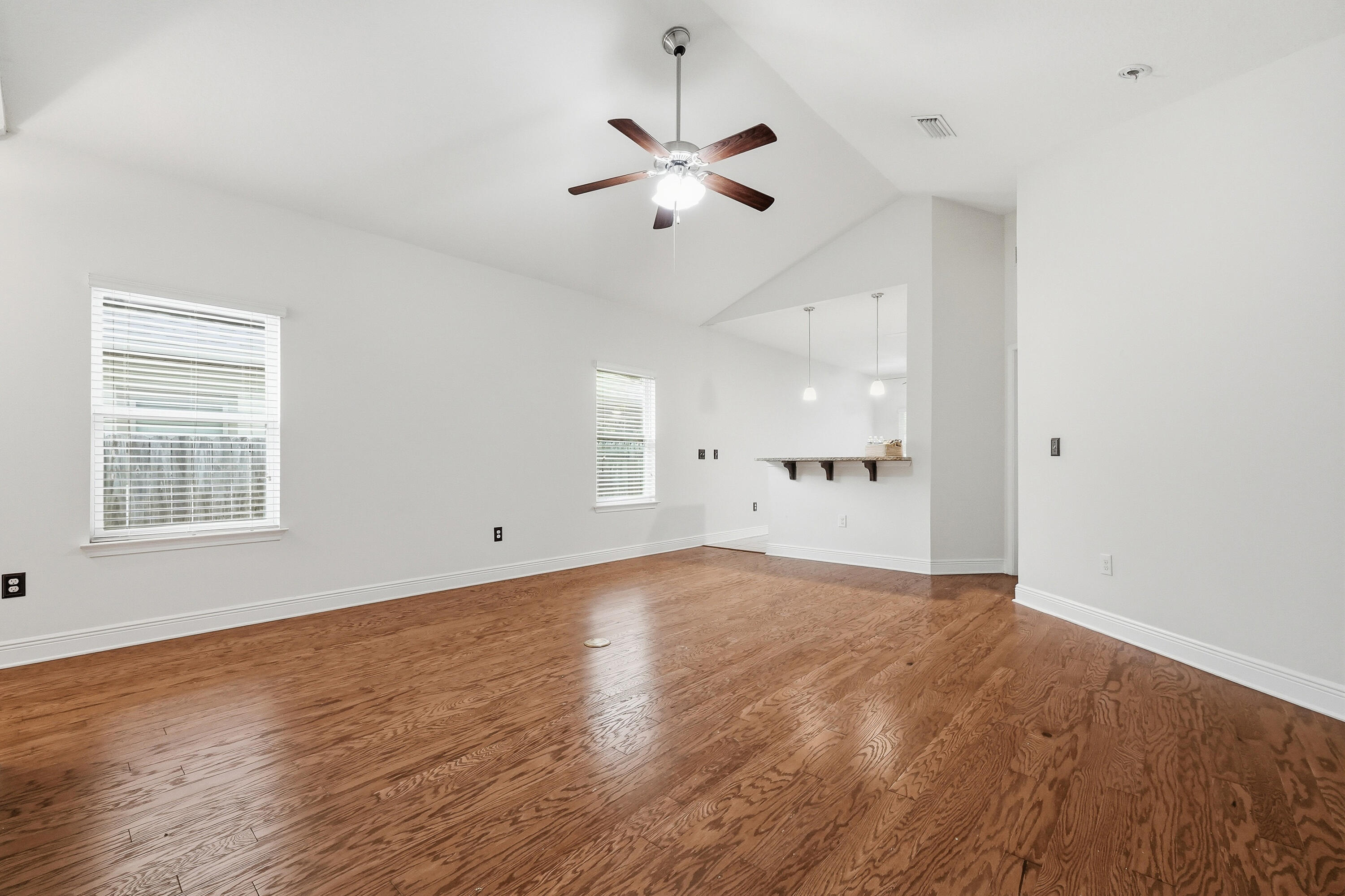 LAGRANGE LANDING - Residential
