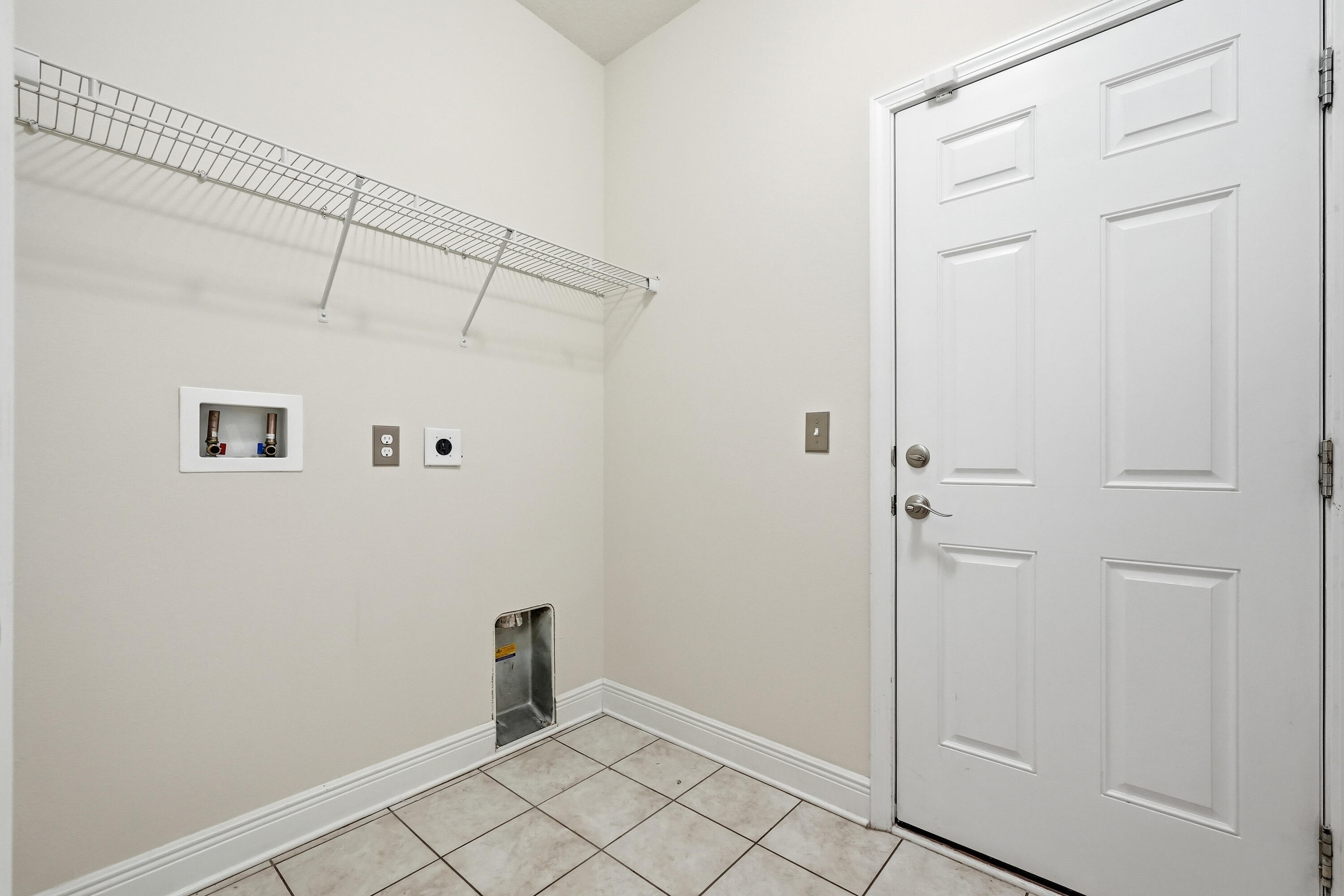 LAGRANGE LANDING - Residential