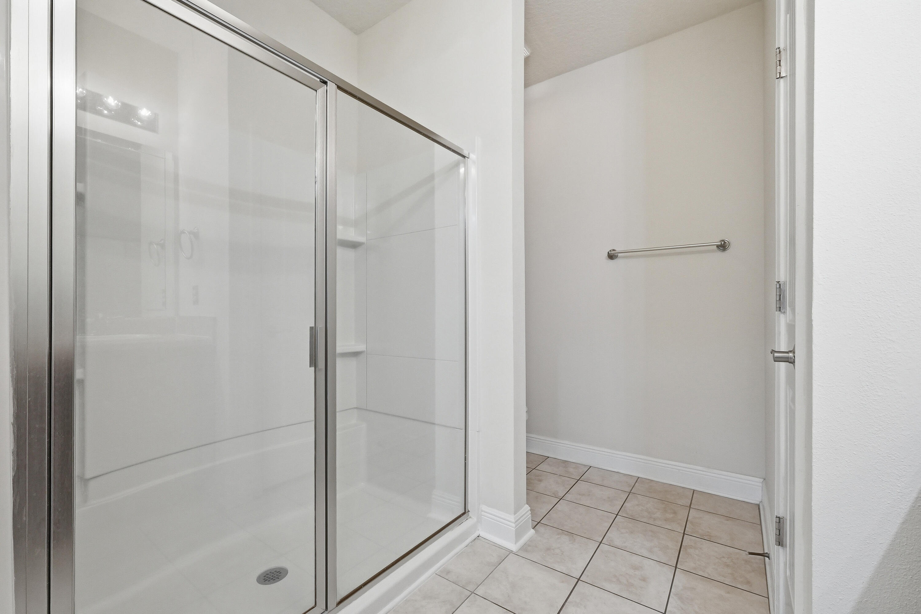 LAGRANGE LANDING - Residential
