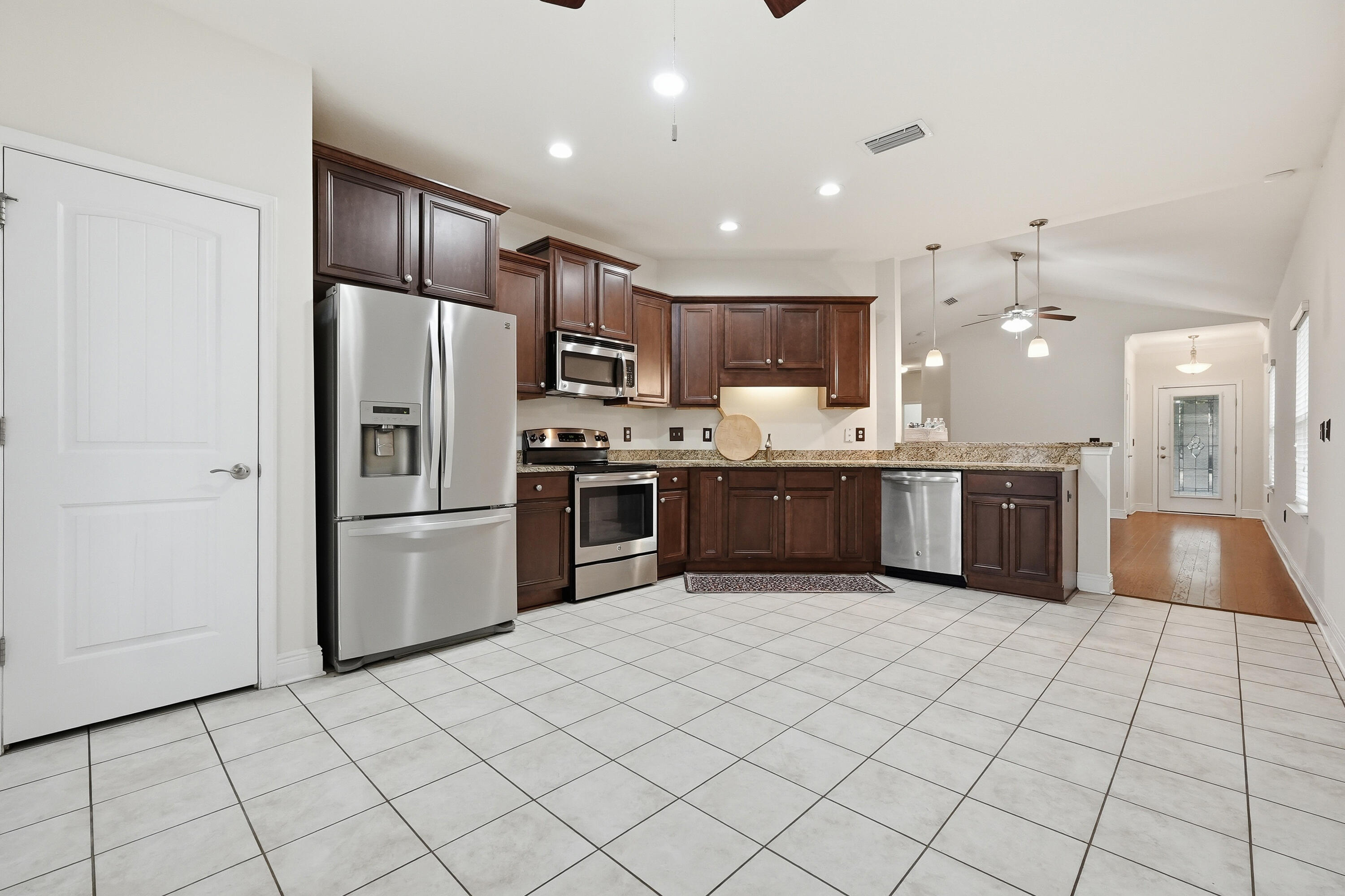 LAGRANGE LANDING - Residential