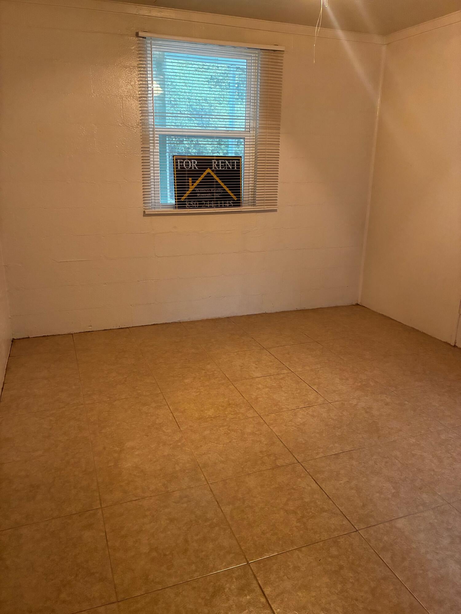 PINEVIEW - Residential Lease