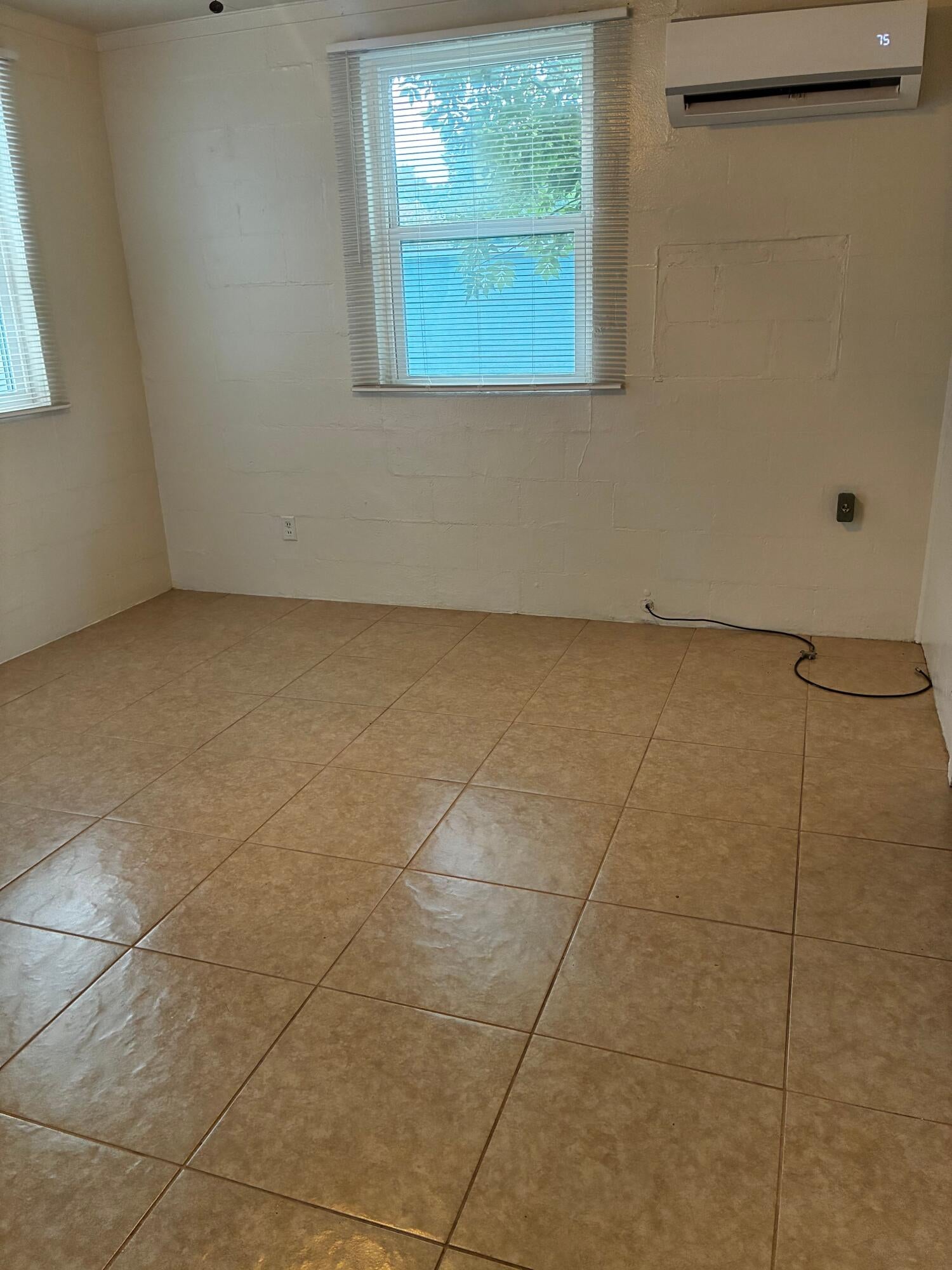 PINEVIEW - Residential Lease