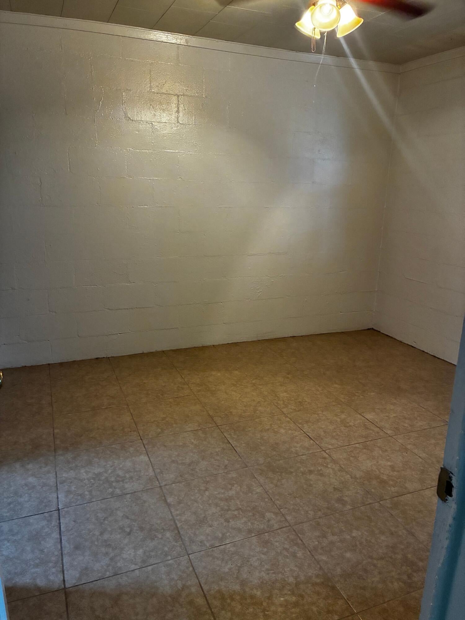 PINEVIEW - Residential Lease