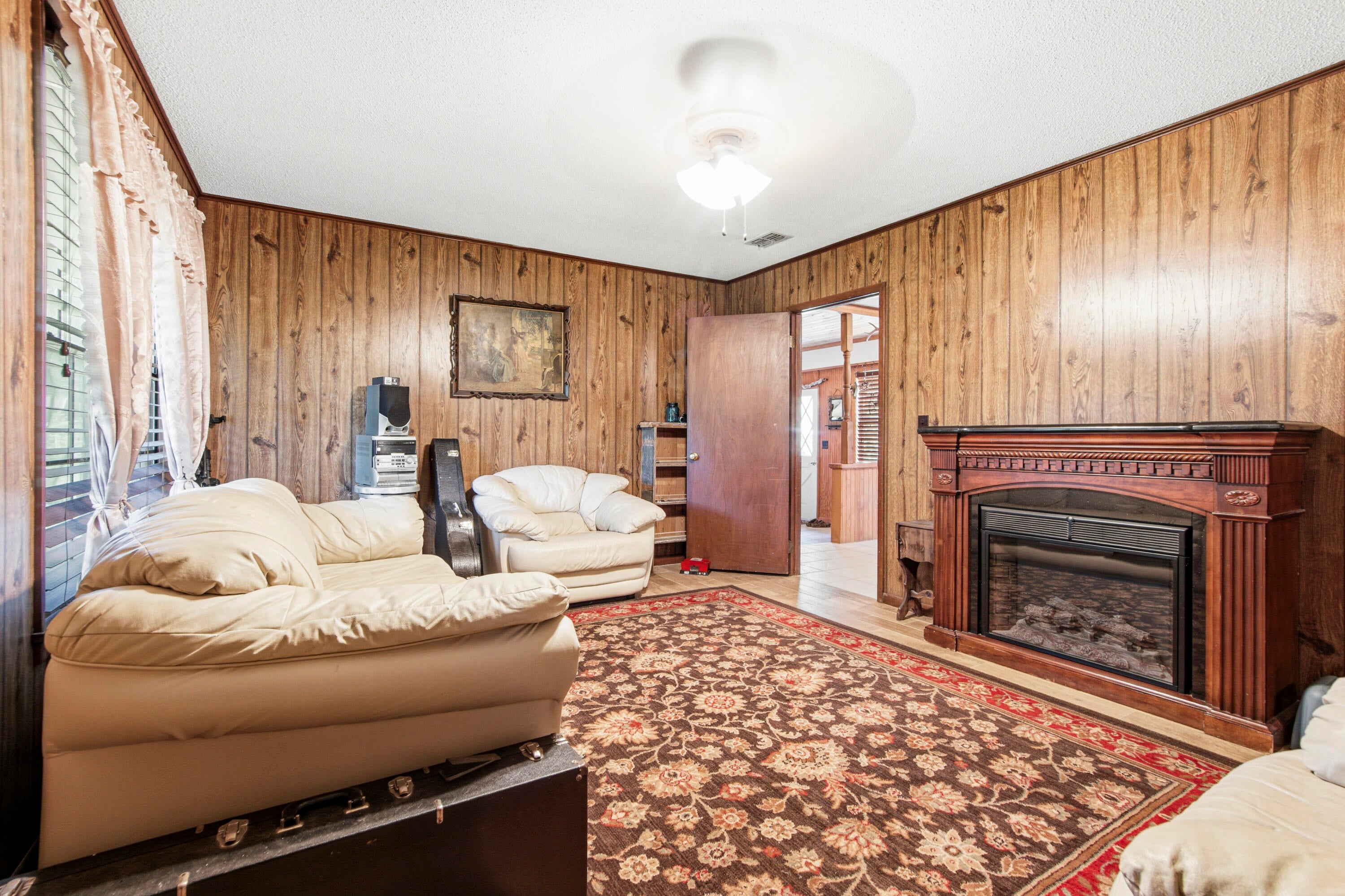 Hwy 52 - Residential