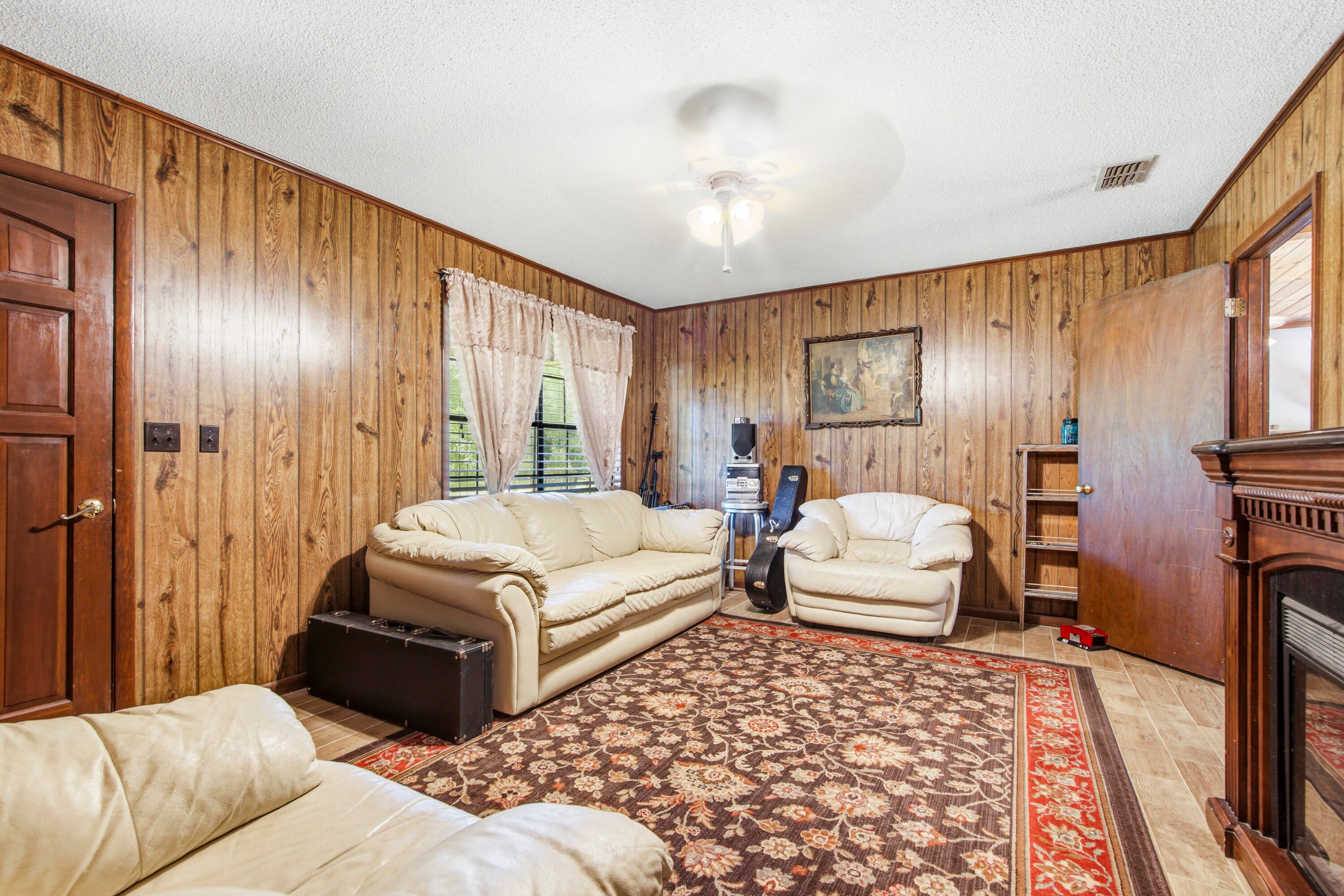 Hwy 52 - Residential