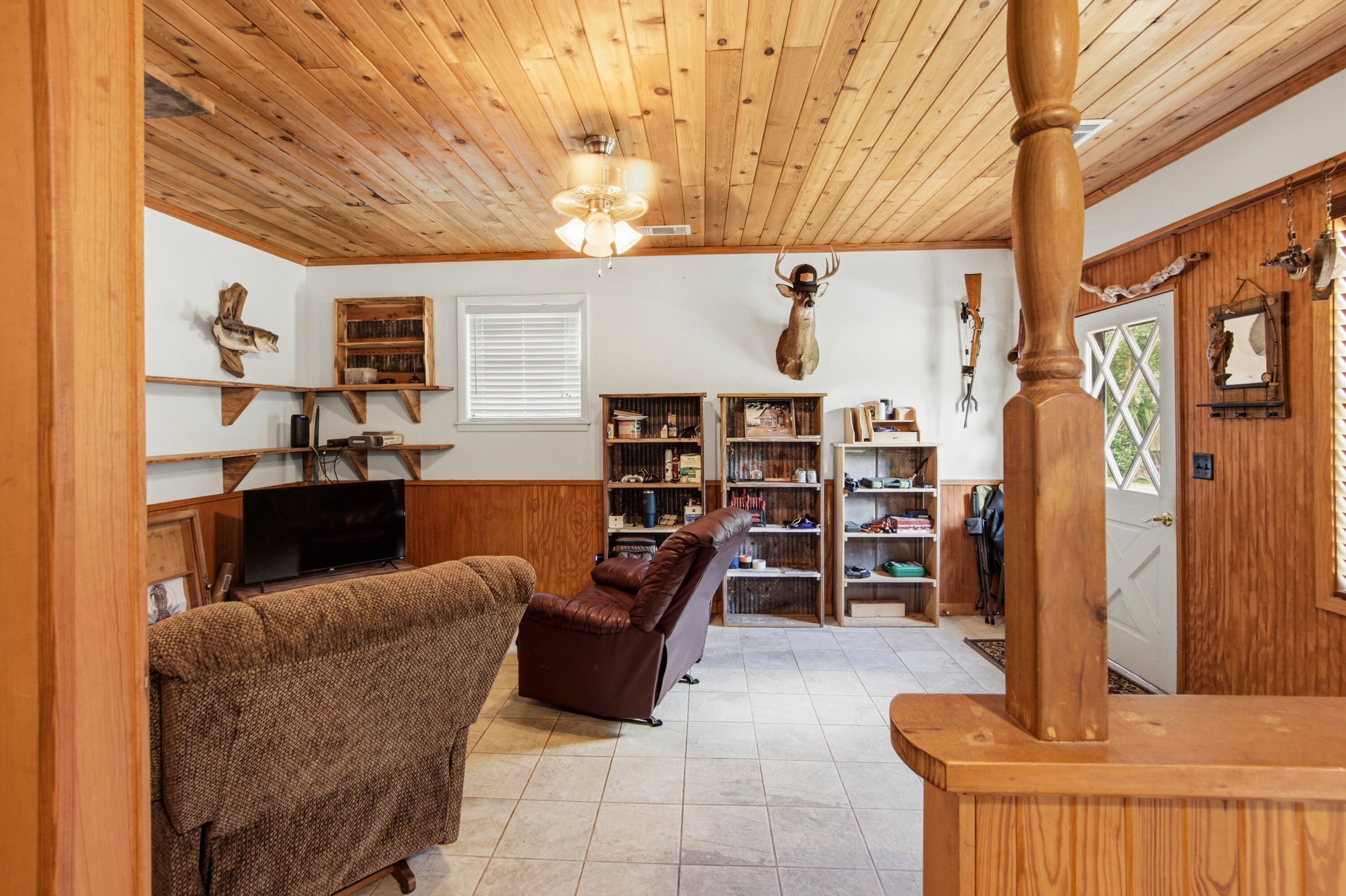 Hwy 52 - Residential