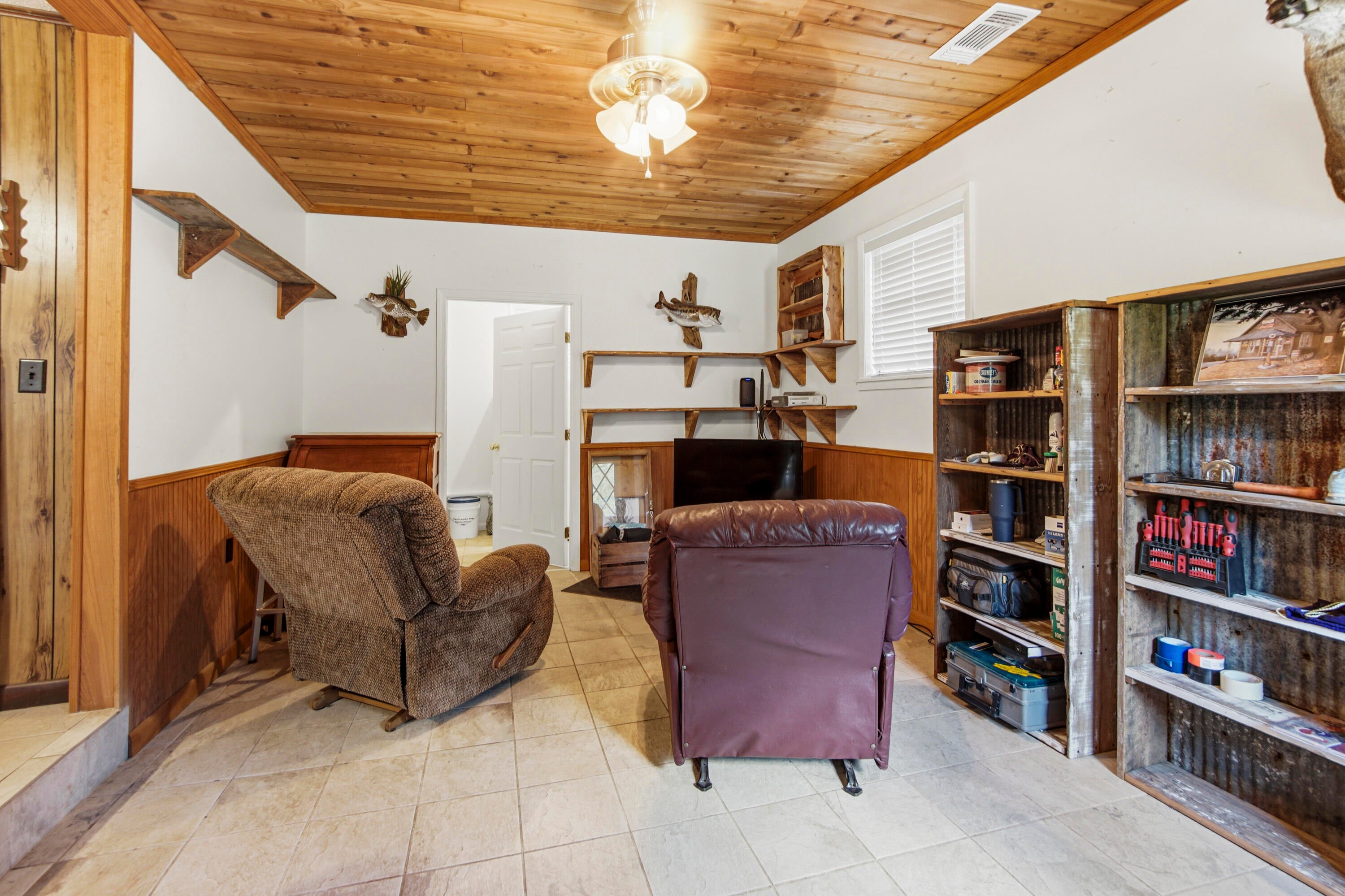 Hwy 52 - Residential