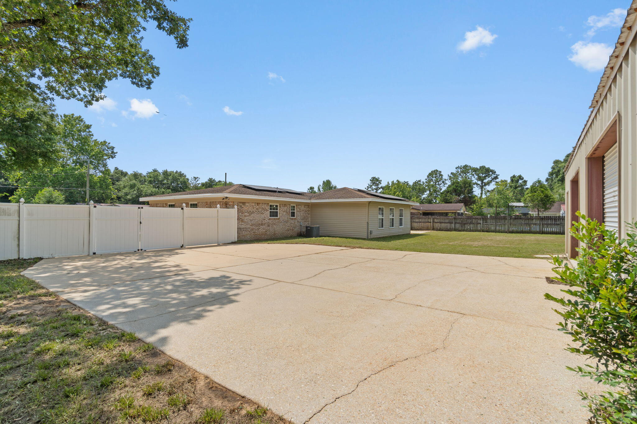 ADAMS POWELL EAST - Residential