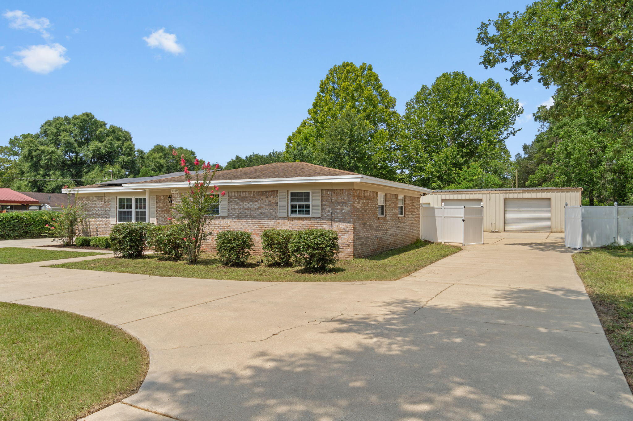 ADAMS POWELL EAST - Residential