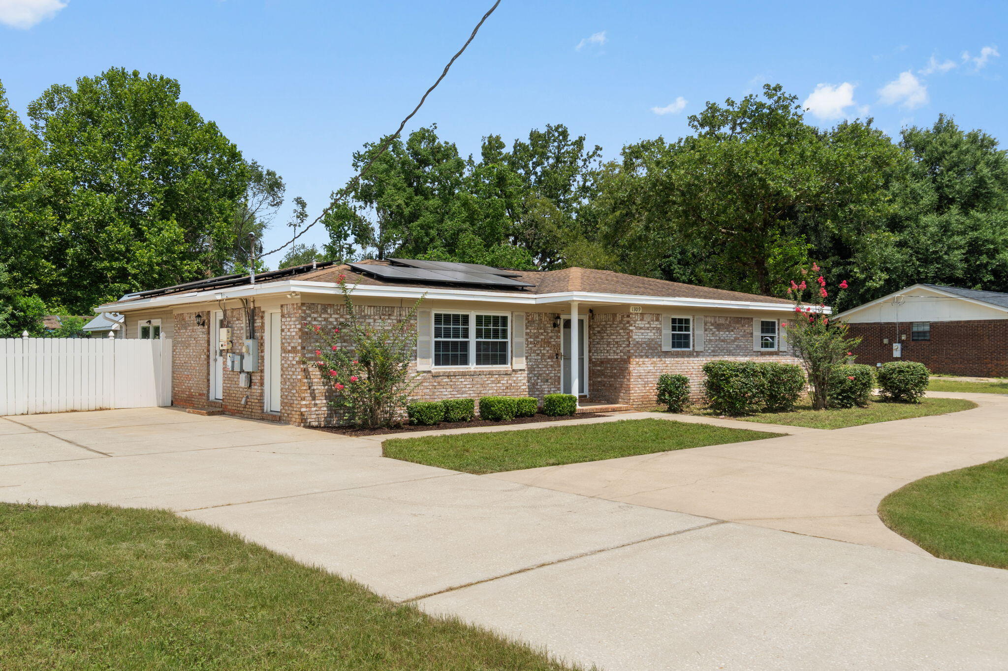 ADAMS POWELL EAST - Residential
