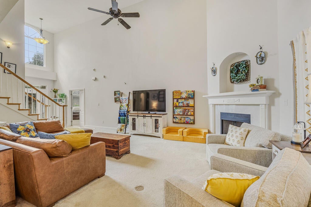BRIDGEPORT COLONY - Residential