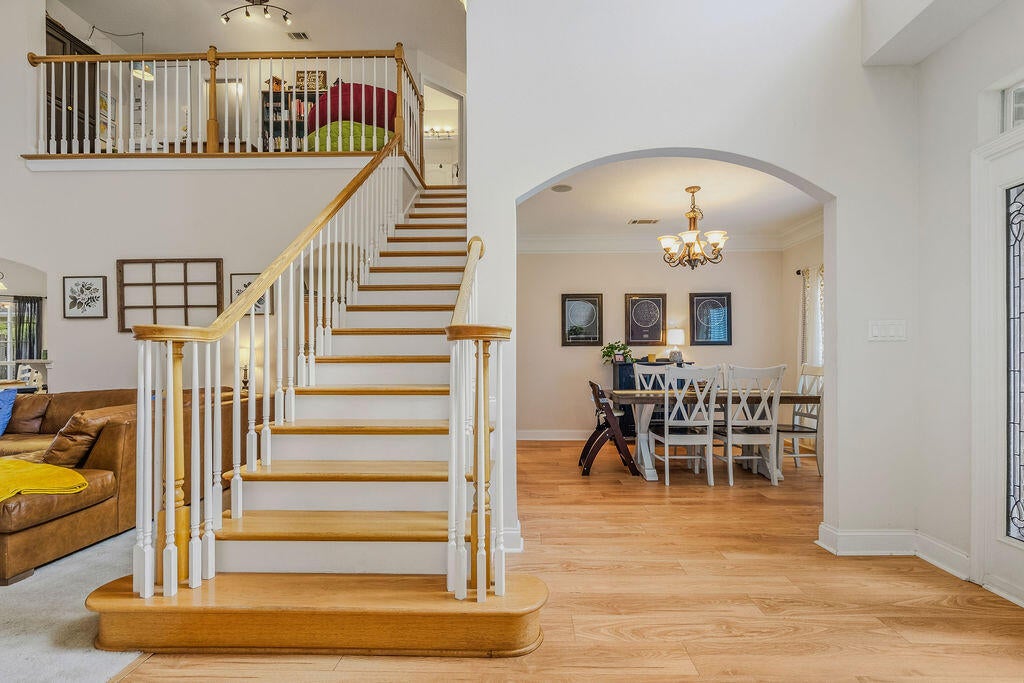 BRIDGEPORT COLONY - Residential