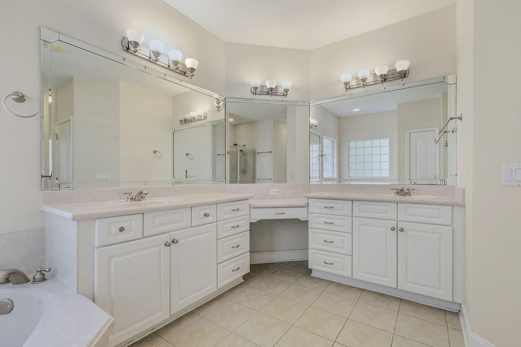BRIDGEPORT COLONY - Residential
