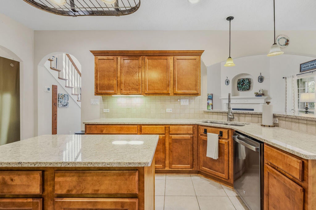 BRIDGEPORT COLONY - Residential
