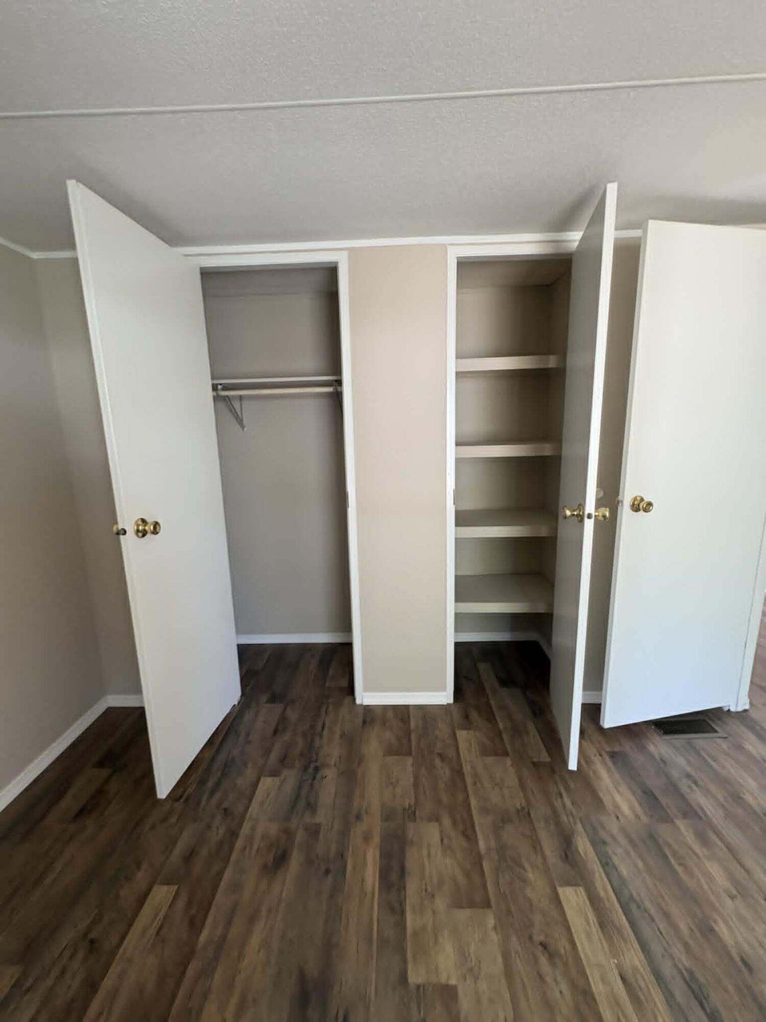OAKWOOD HILLS UNIT 1 - Residential