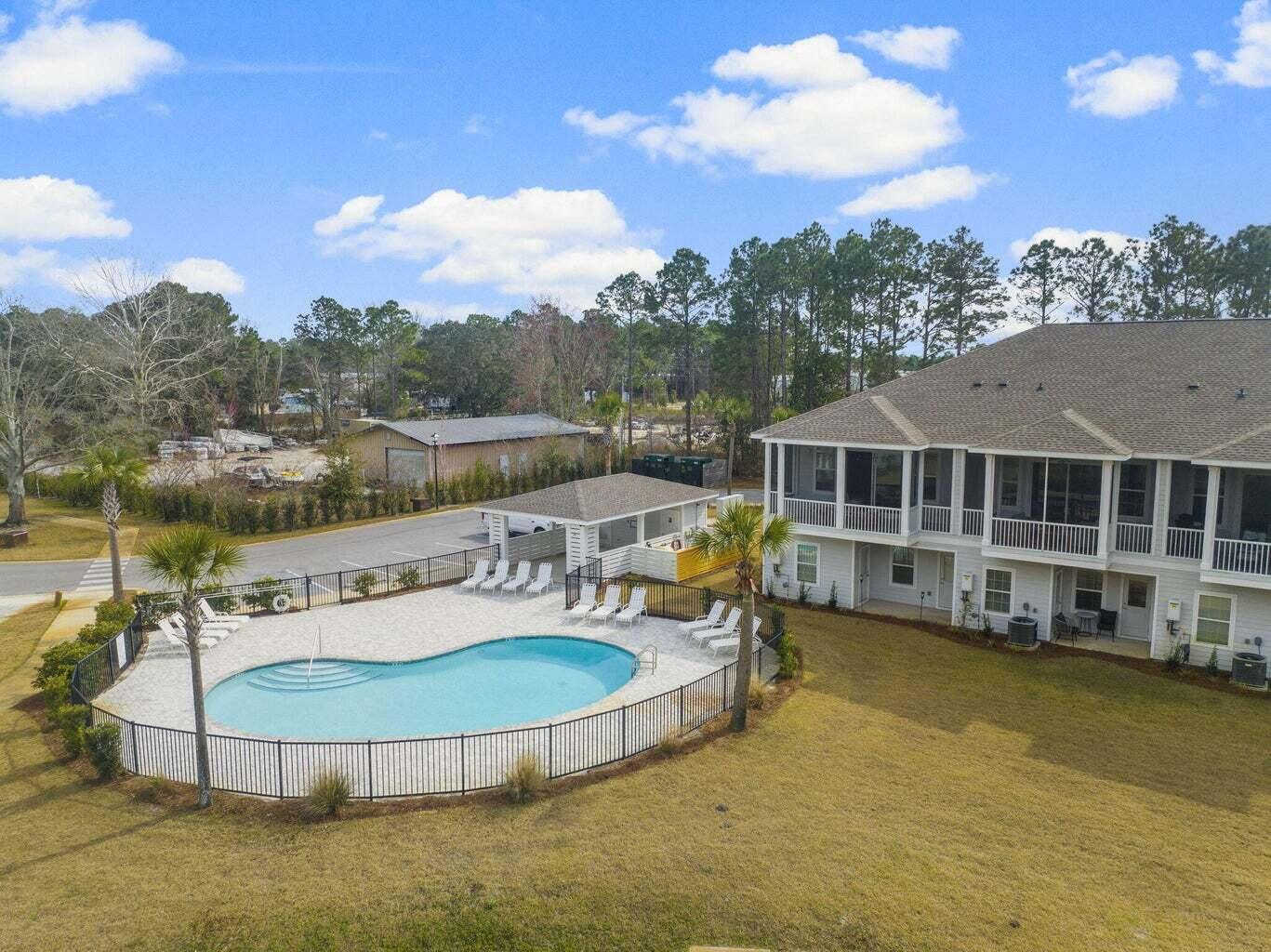 Kara Lake Townhomes - Residential