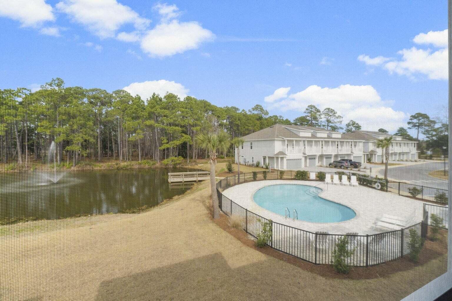 Kara Lake Townhomes - Residential