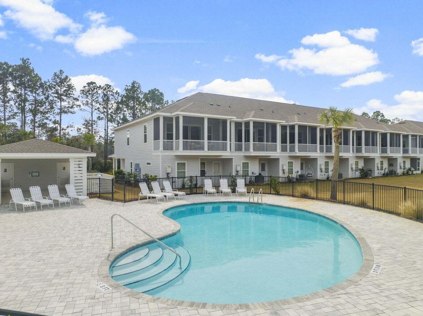 Kara Lake Townhomes - Residential