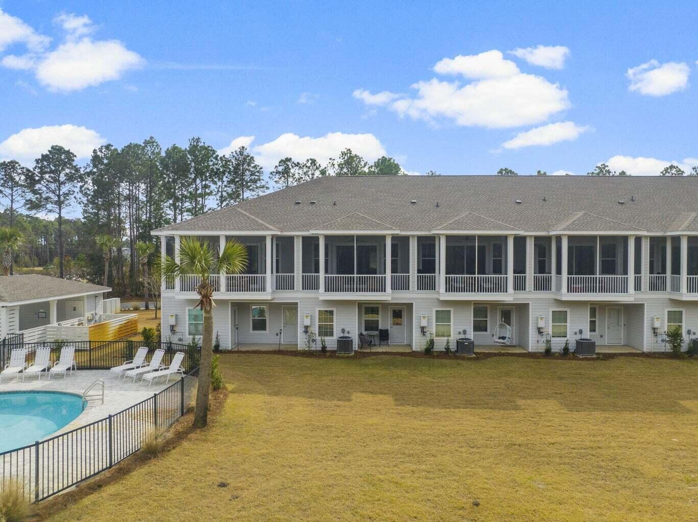 Kara Lake Townhomes - Residential