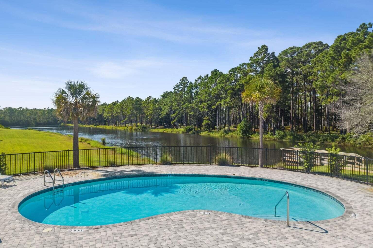 Kara Lake Townhomes - Residential