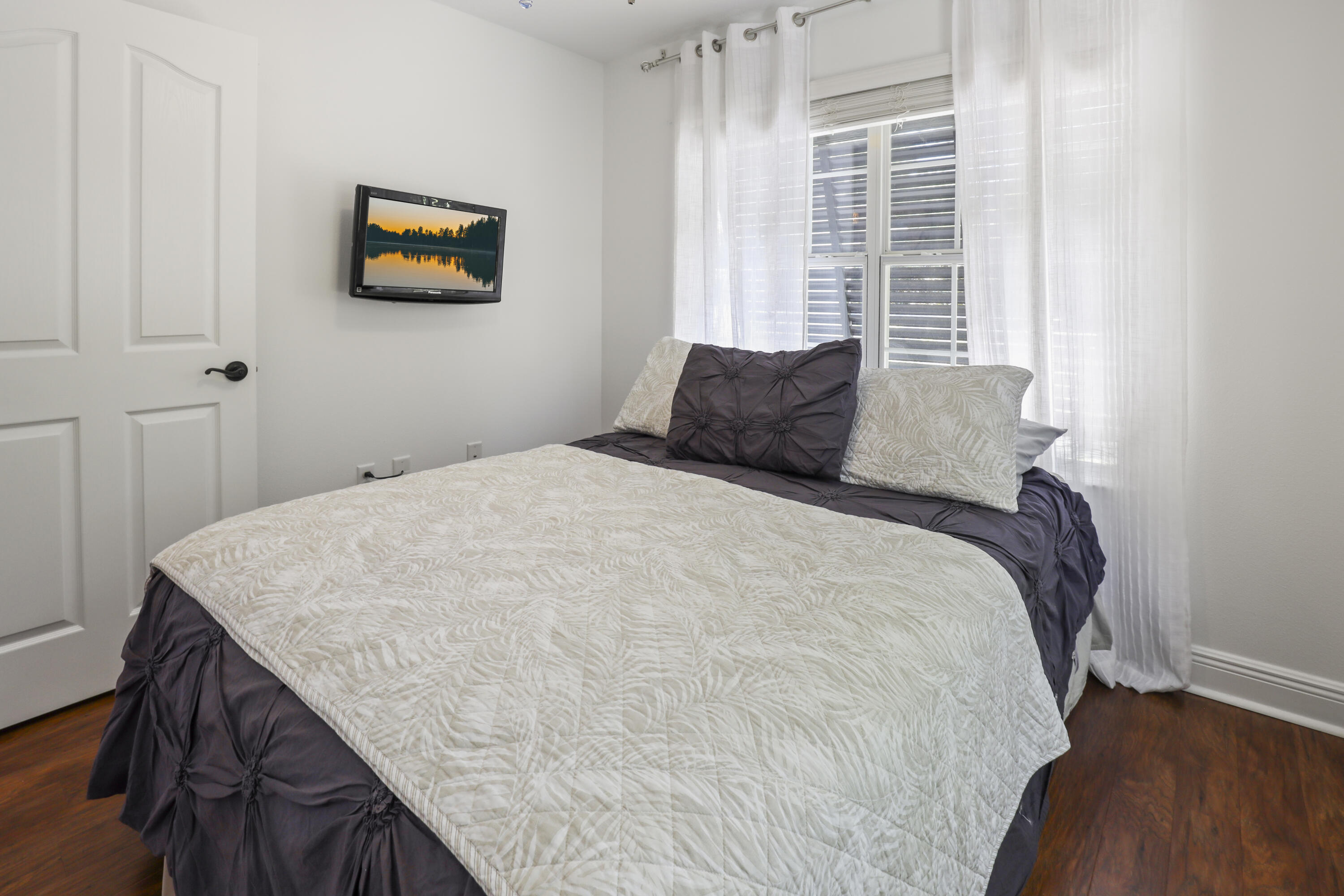Sacred Oaks - Residential Lease