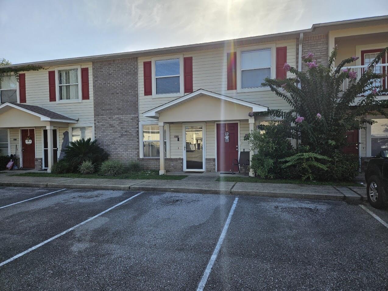 SHAY LIN T/H - Residential Lease