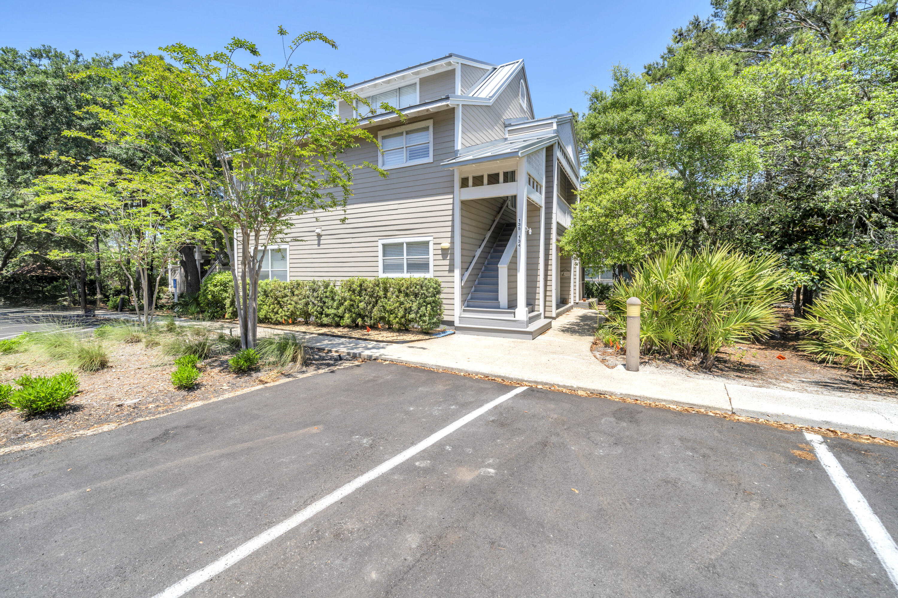HIDDEN DUNES BEACH COTTAGES - Residential