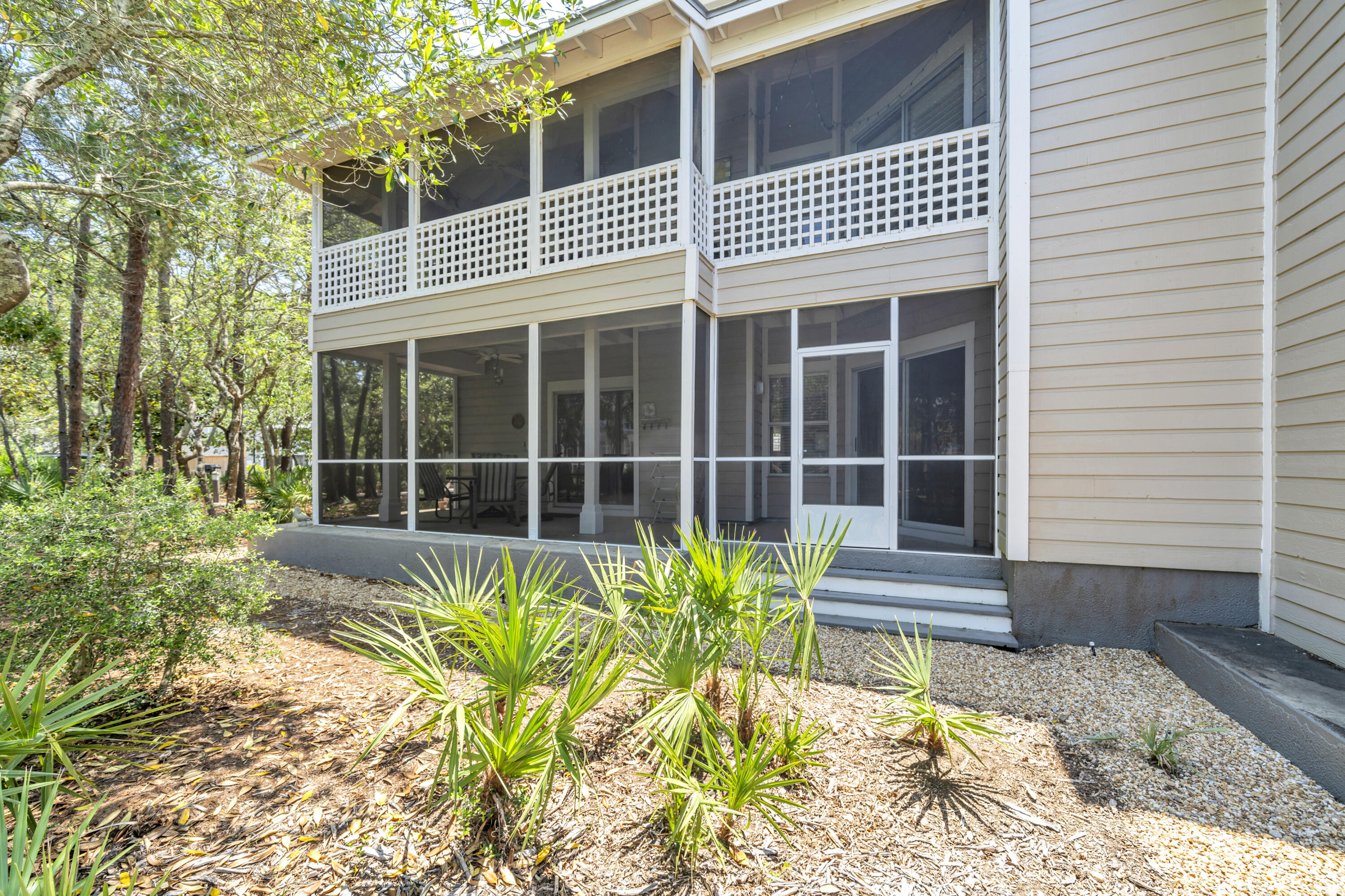 HIDDEN DUNES BEACH COTTAGES - Residential