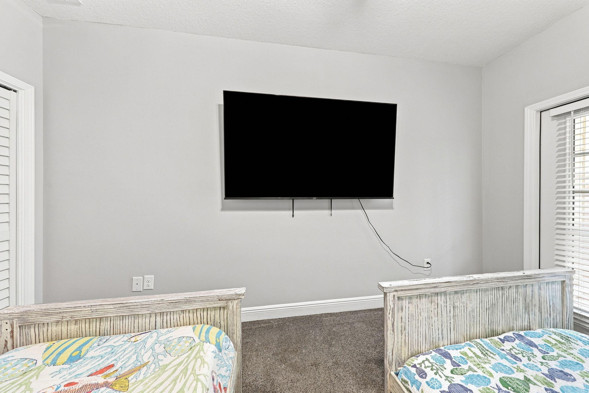 ONE TWENTY FIVE CRYSTAL BEACH DRIVE - Residential
