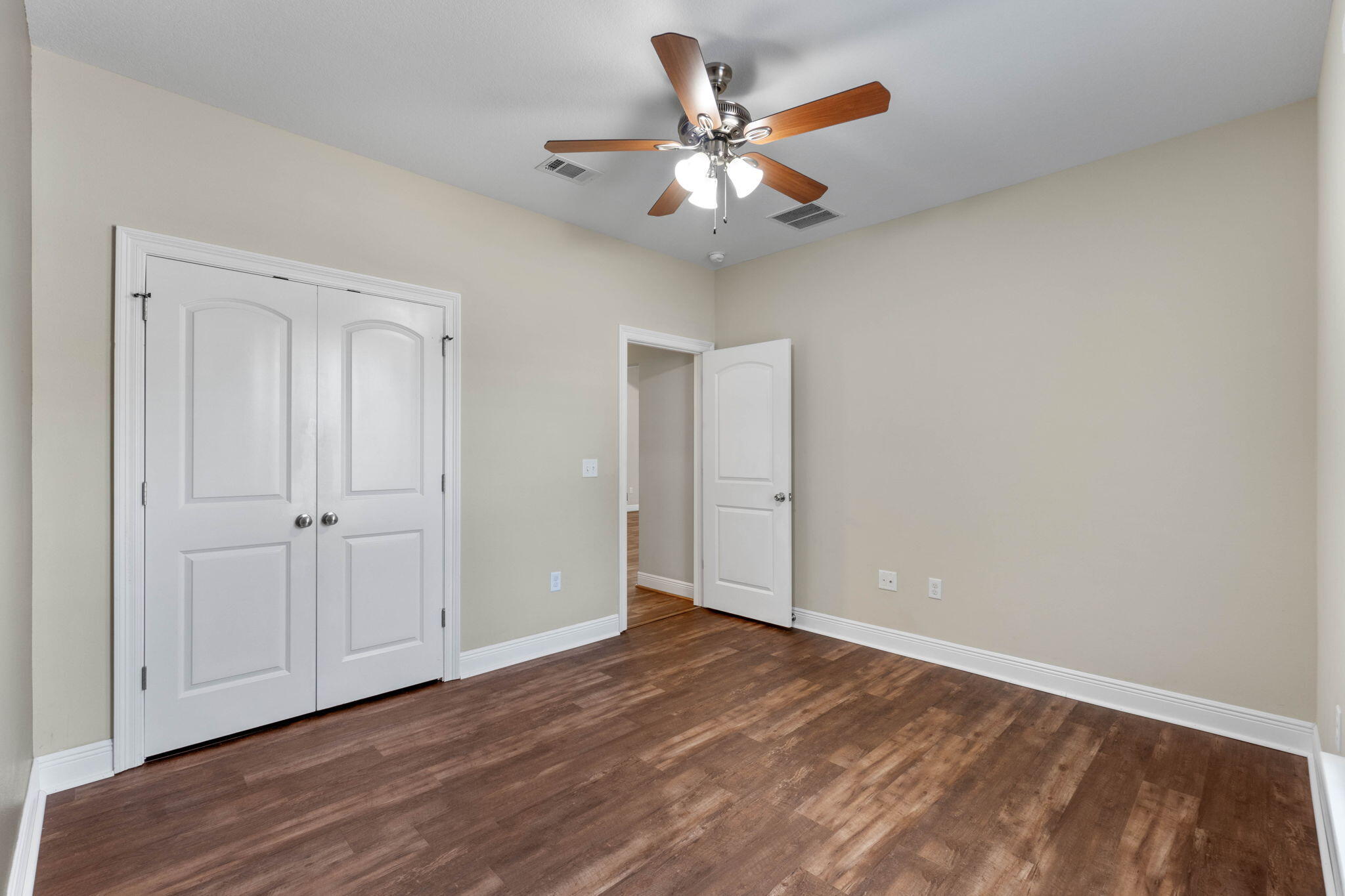 TOM KING ESTATES - Residential