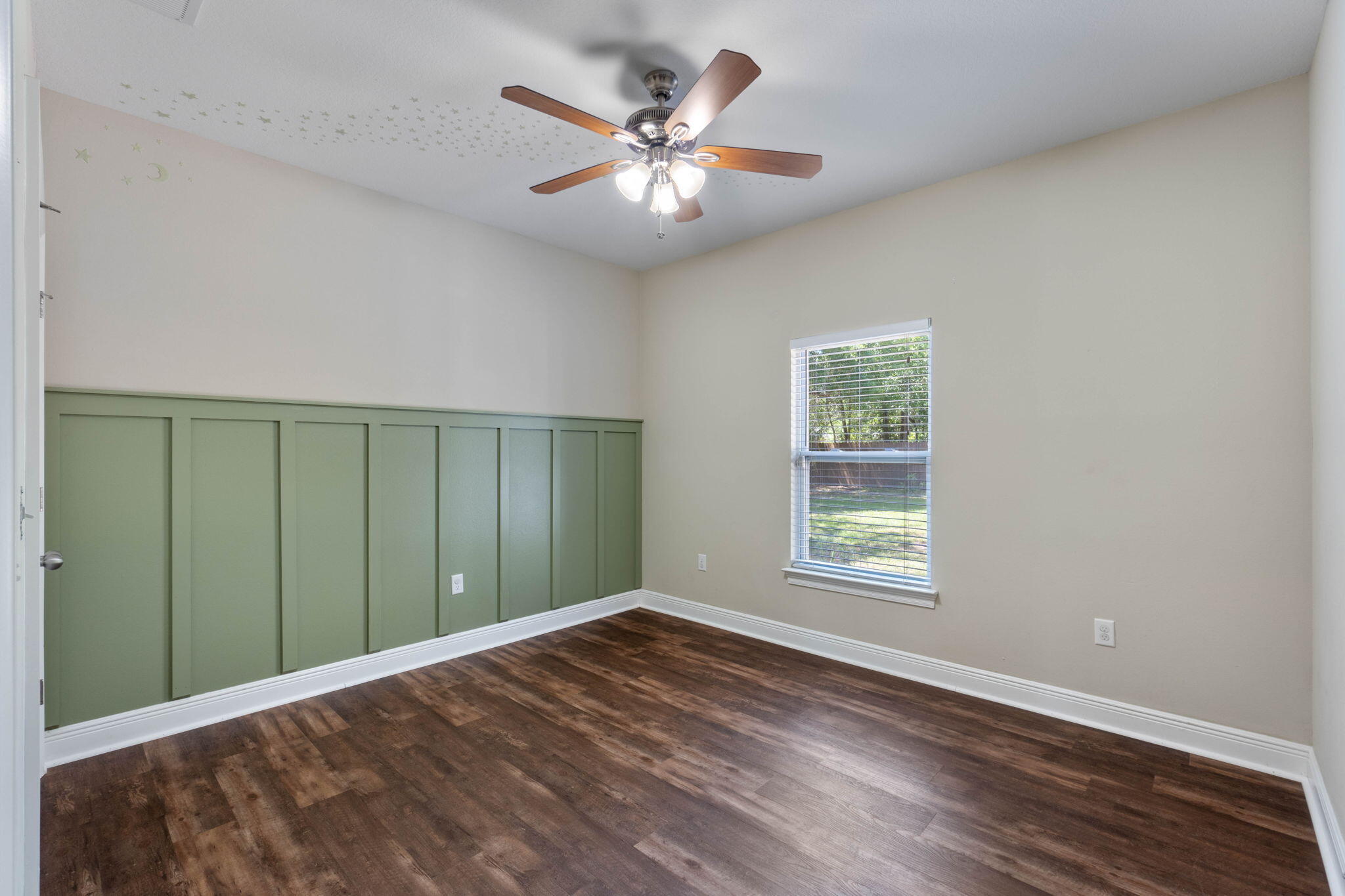 TOM KING ESTATES - Residential